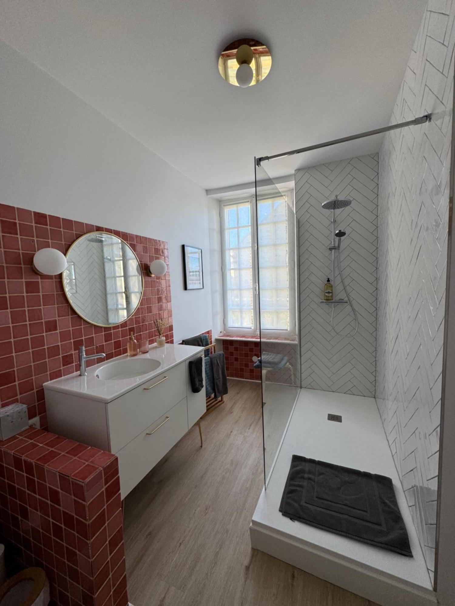 Le Hetre Pourpre Apartment บาเยอ ภายนอก รูปภาพ